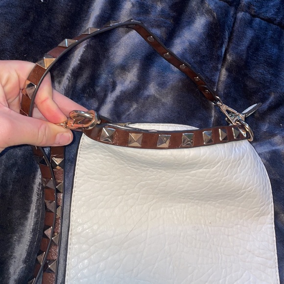 WHITE x PLEATHER CROSS BODY - Picture 2 of 2
